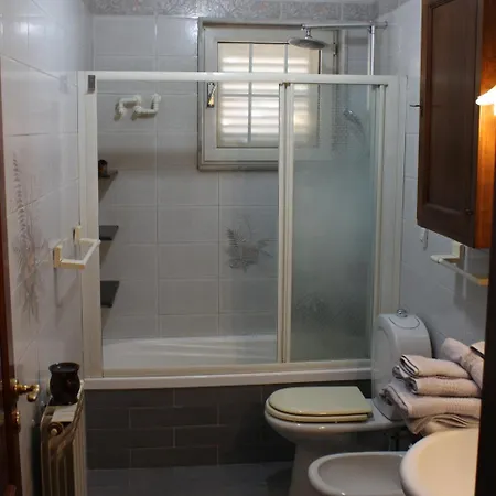 Giosa Bed & Breakfast 2*