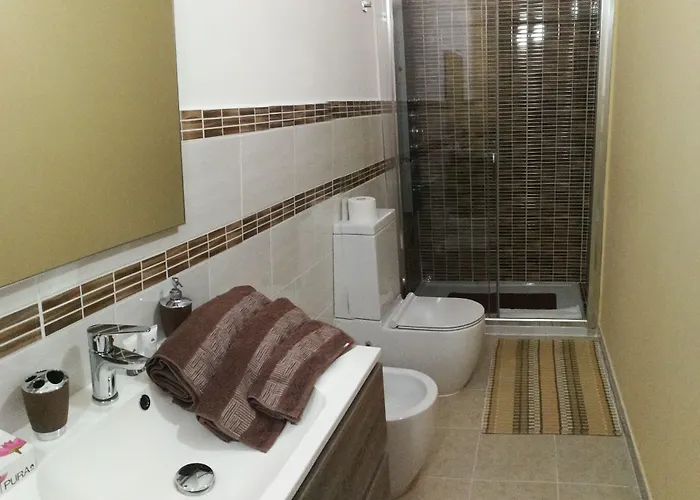 לינה וארוחת בוקר Giosa 2*