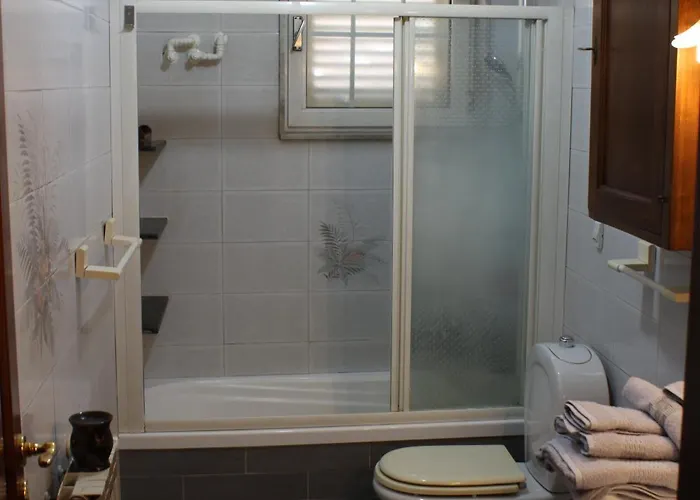 Giosa לינה וארוחת בוקר 2*